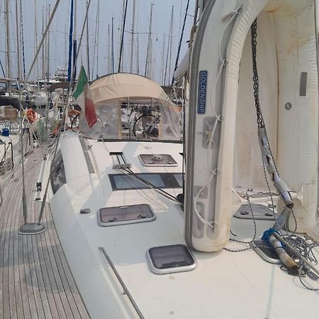 Private Room On Sailing Yacht 'Victoire' Marzamemi Kültér fotó