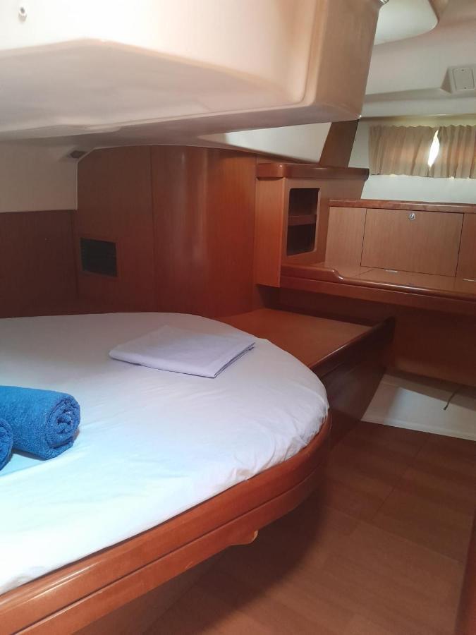 Private Room On Sailing Yacht 'Victoire' Marzamemi Kültér fotó
